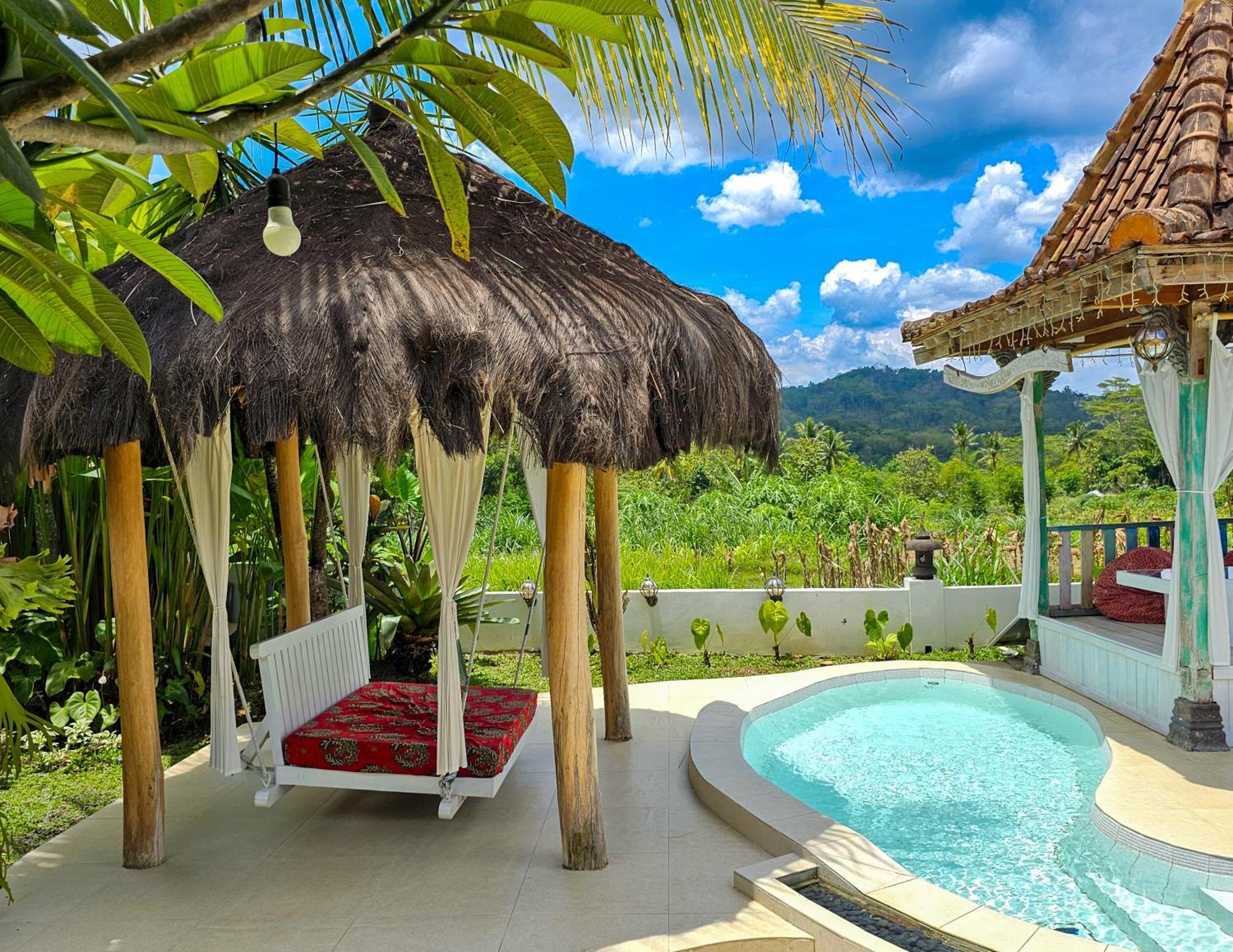 Janur Bungalow Magelang Exterior photo